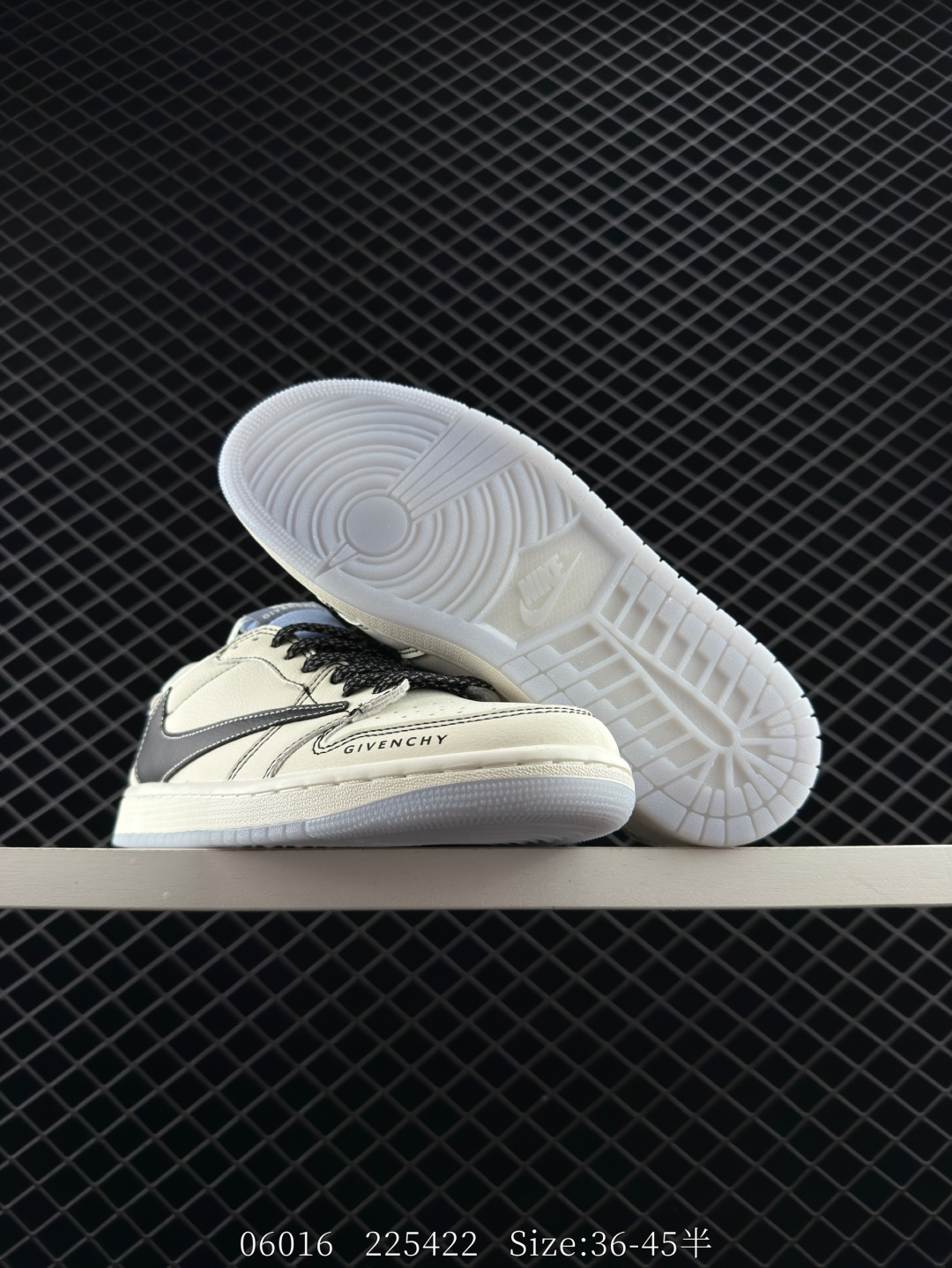 Travis Scott x Air Jordan 1 ” Reverse Mocha “